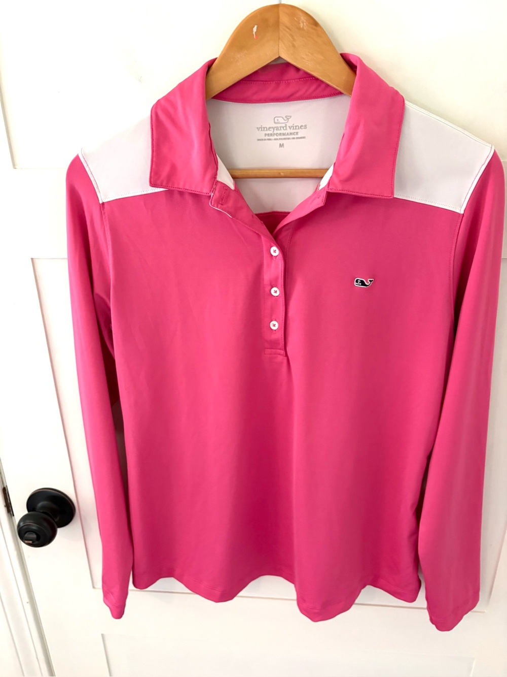 Vineyard Vines Performance Long Sleeve Shirt. Size Medium.